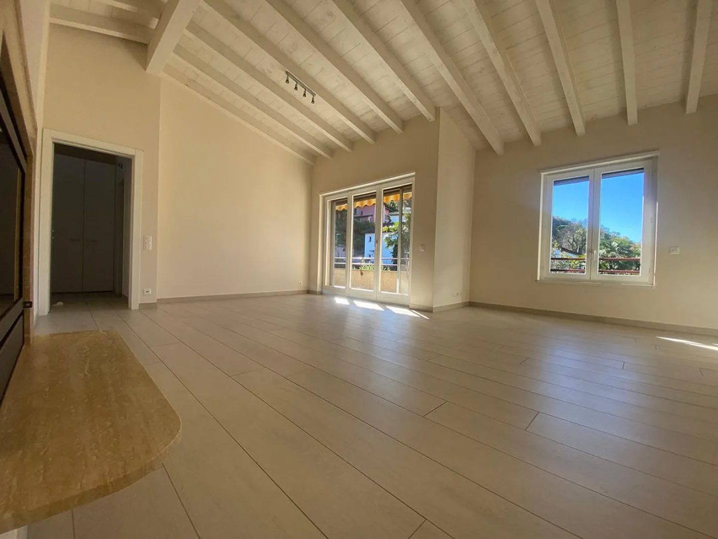 Appartamento luminoso di 4,5 stanze con piscina a Montagnola - Collina d'Oro - Foto 4 di 12