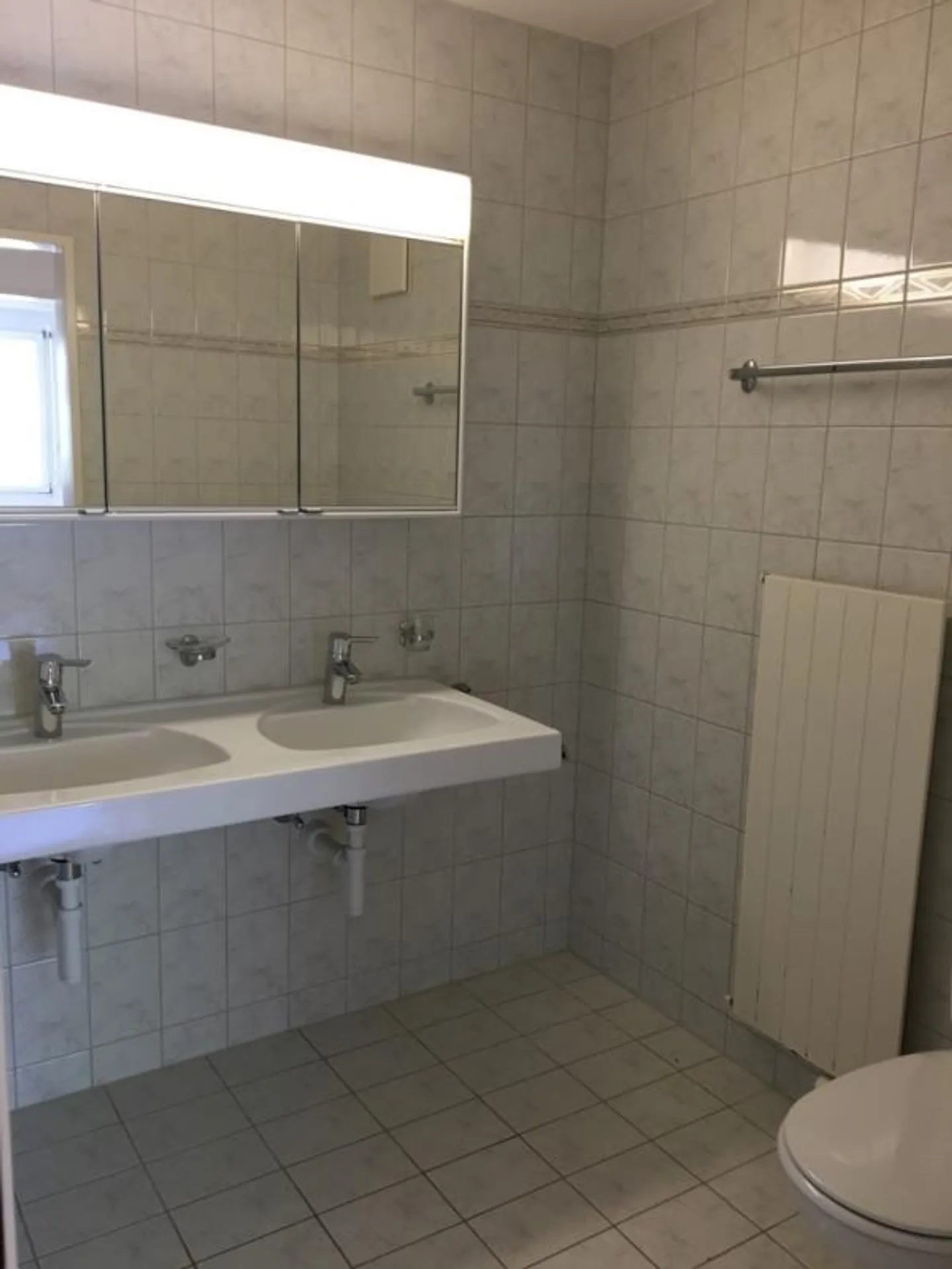 Newly renovated apartment in a central location - Photo 8 of 9