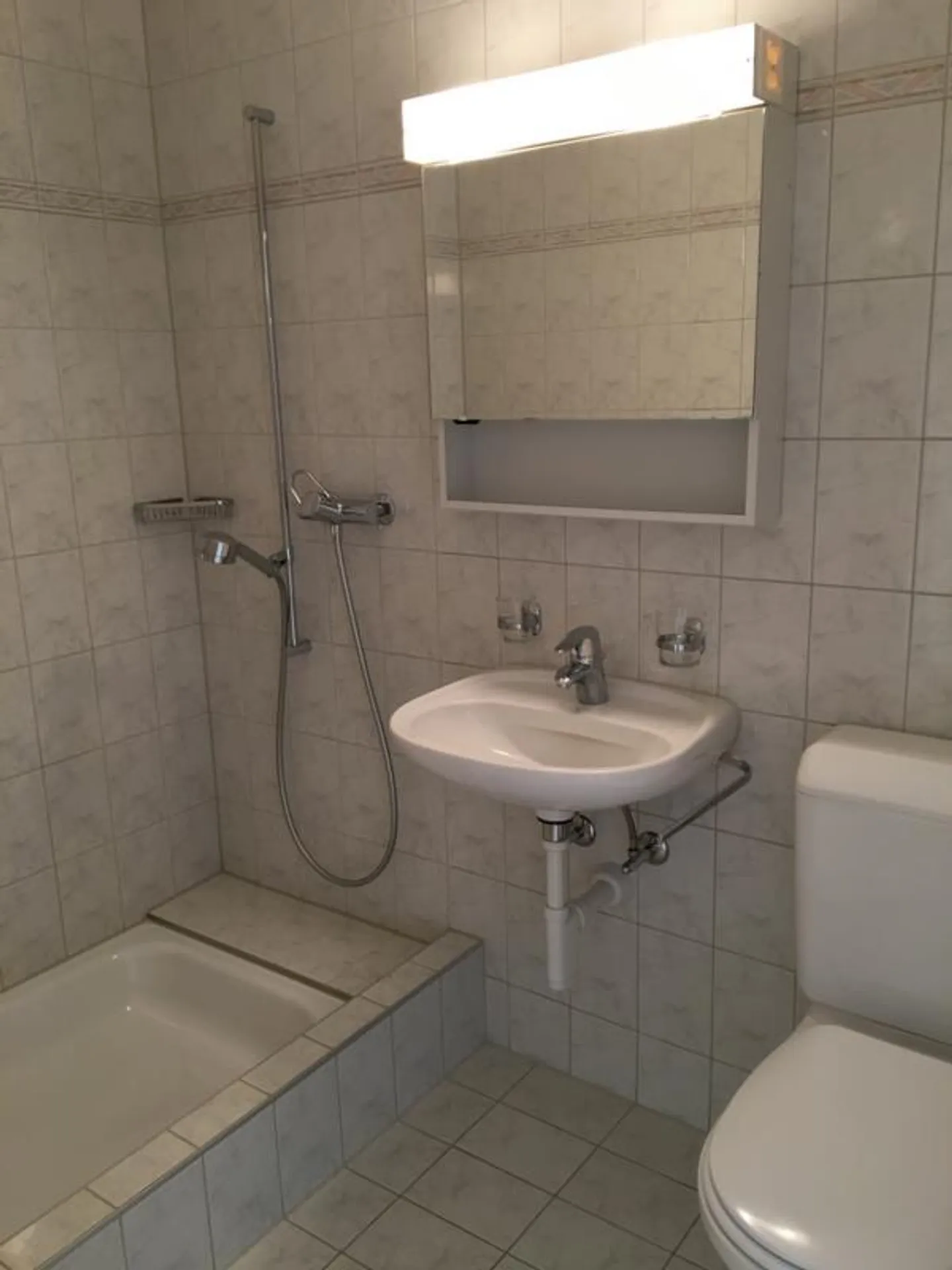 Newly renovated apartment in a central location - Photo 9 of 9