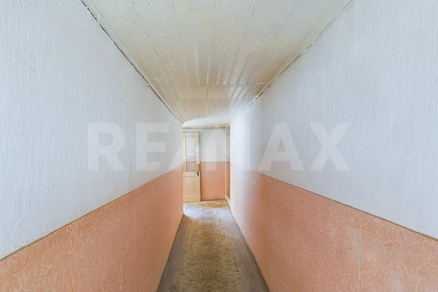 Per gli amanti della ristrutturazione - una tipica casa ticinese da restaurare - Foto 6 di 13