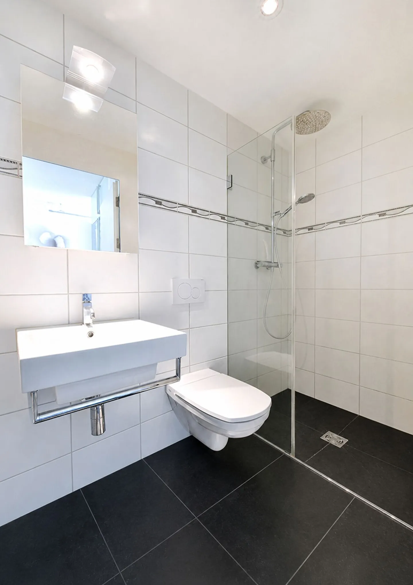 4.5-room terraced house with extraordinary architecture - Photo 8 of 16