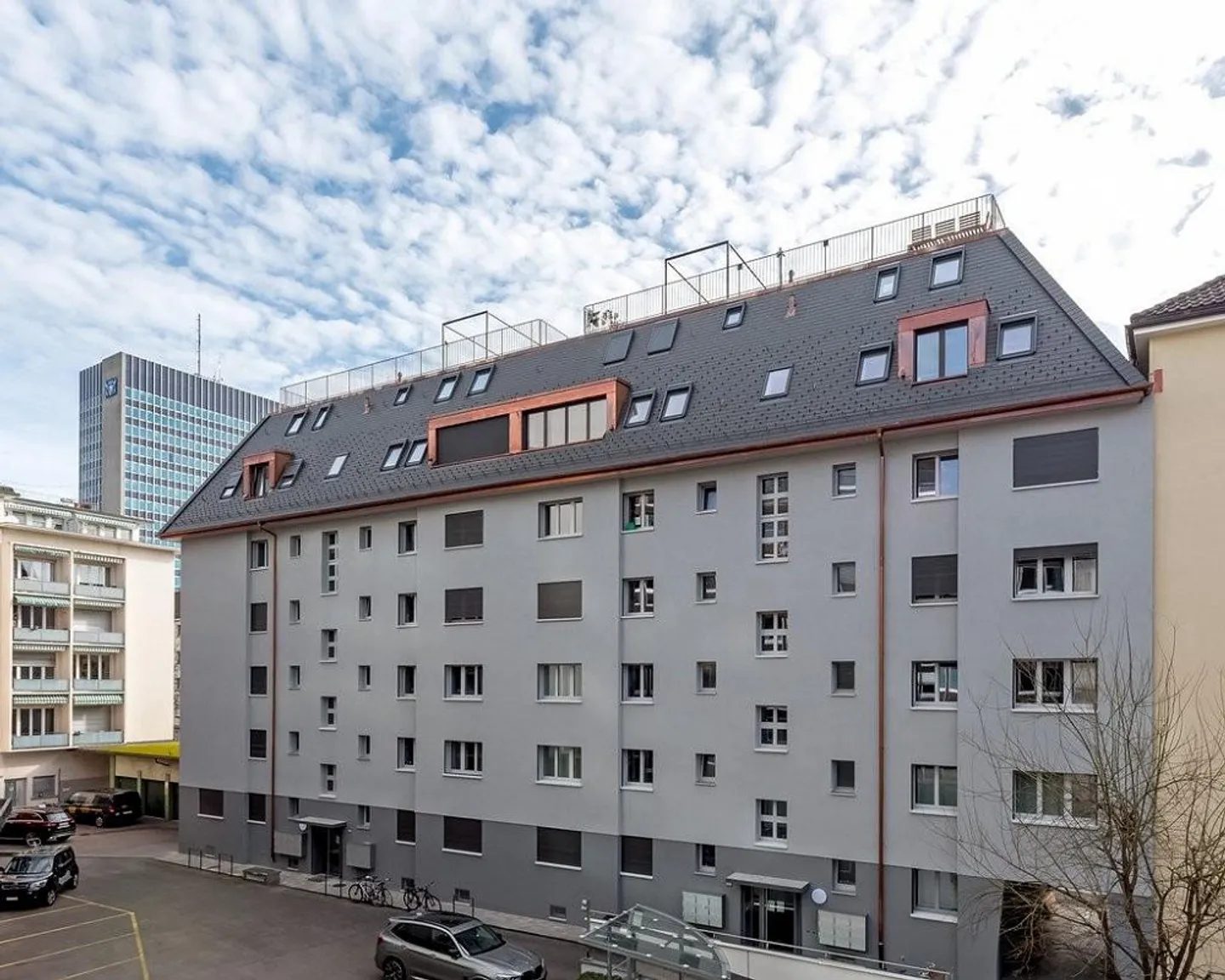 Place de parking au cœur du quartier 4 de Zurich (Wiedikon) - Photo 1 sur 1