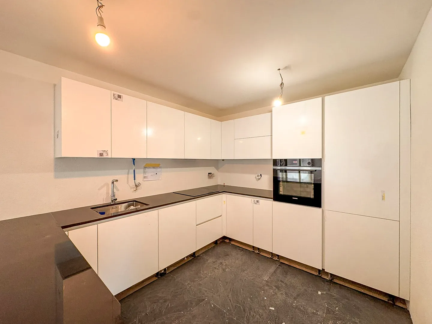 BROC - Wunderschöne 4,5-Zimmer-Wohnung komplett renoviert - Foto 4 von 15