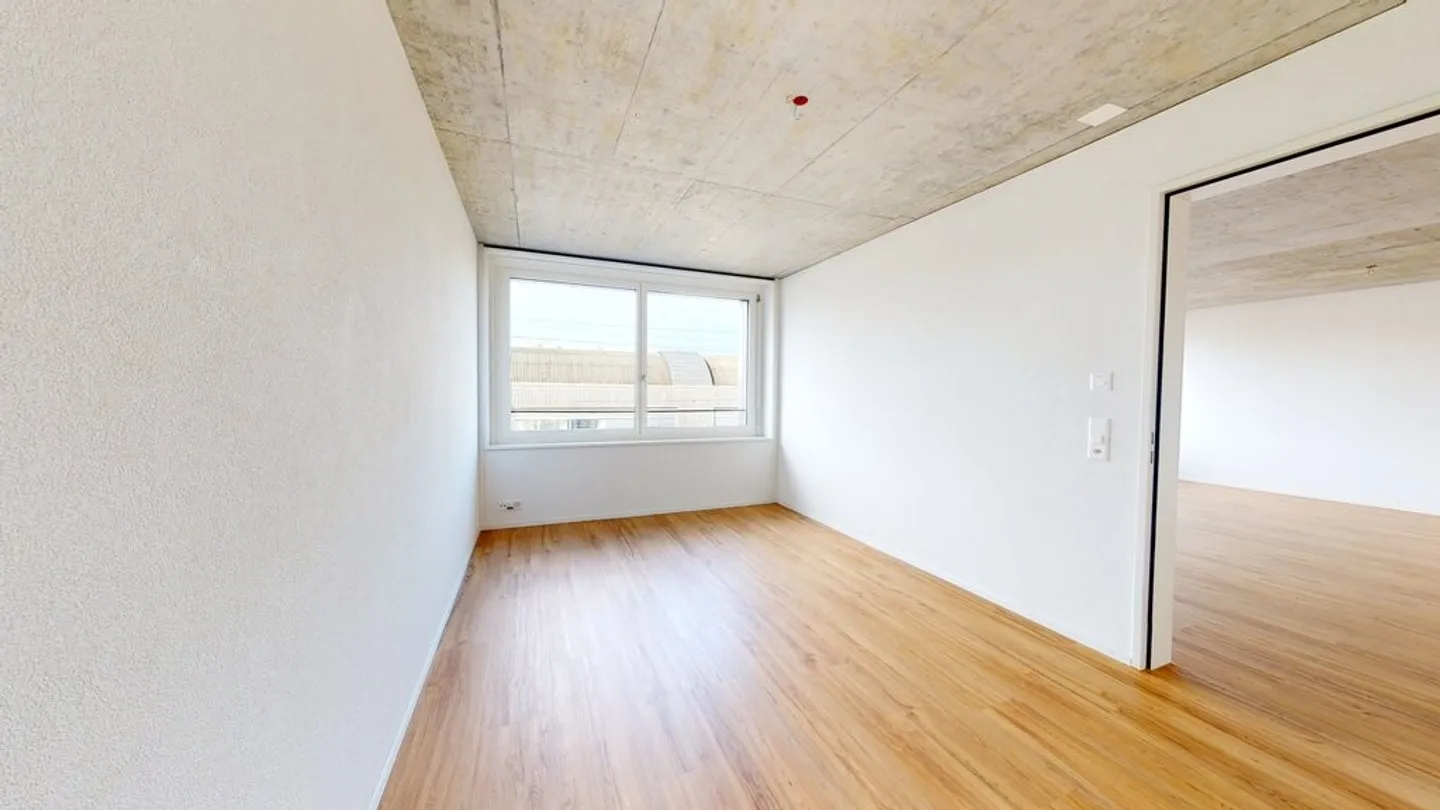 Modern Apartment with Terrace - Photo 5 of 9