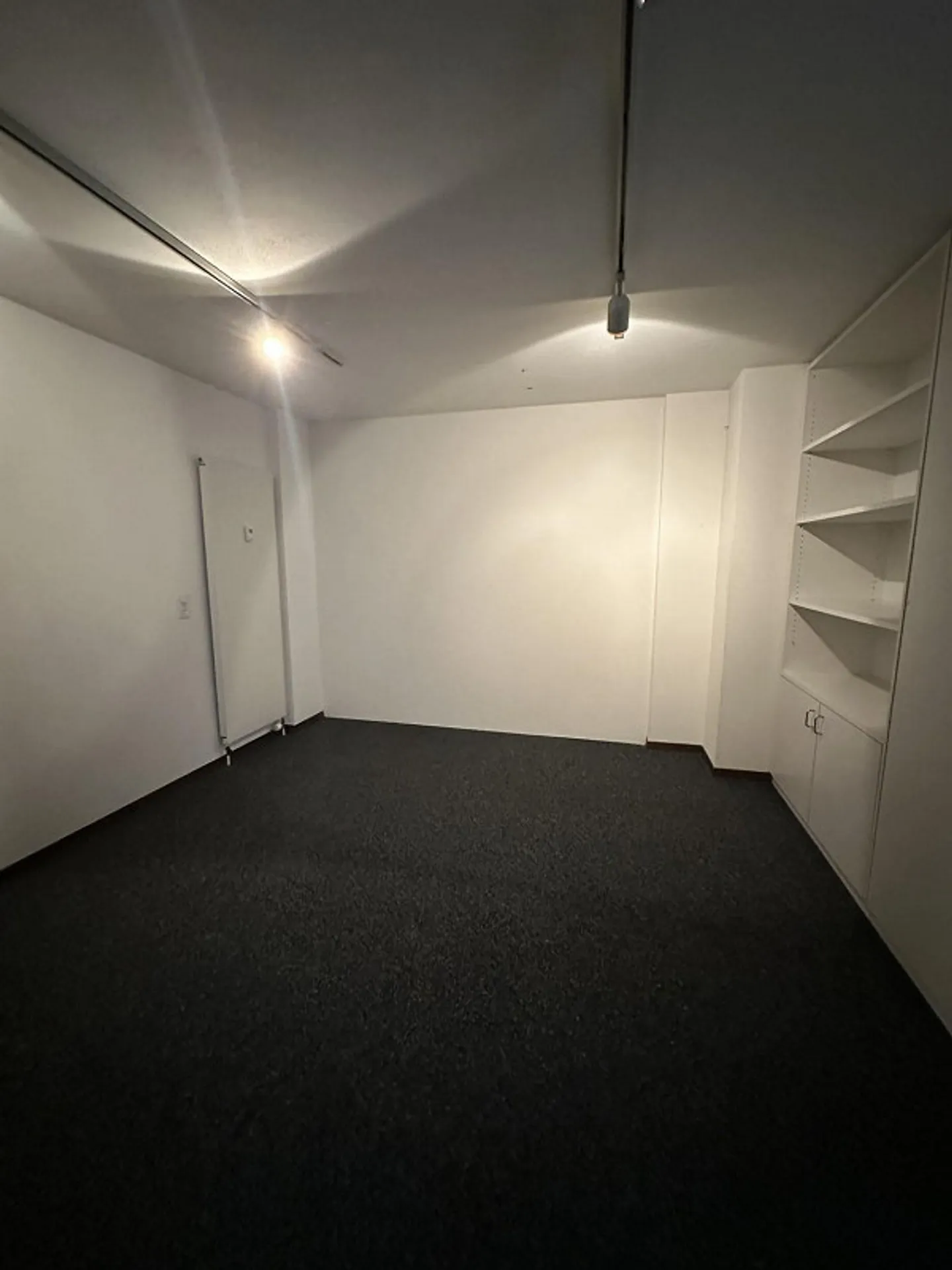 Attractive office space in a central location - Photo 12 of 13