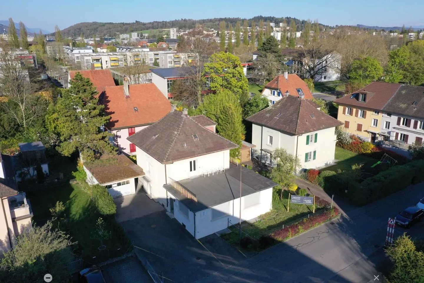 Large residential and/or commercial building for the implementation of your own ideas - Photo 2 of 20