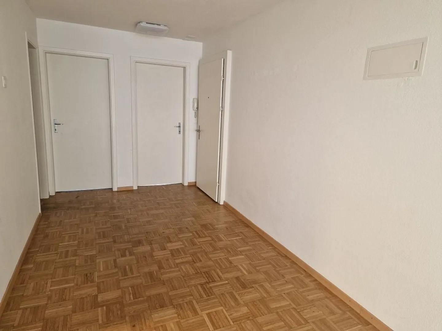 Appartement 3 1/2 pièces, 2ème étage gauche - Photo 2 sur 7