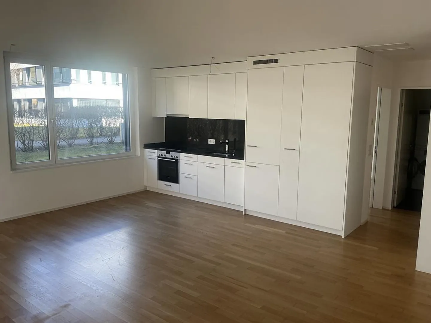 Charmante 2.5 Zimmer-Wohnung - Foto 2 von 5