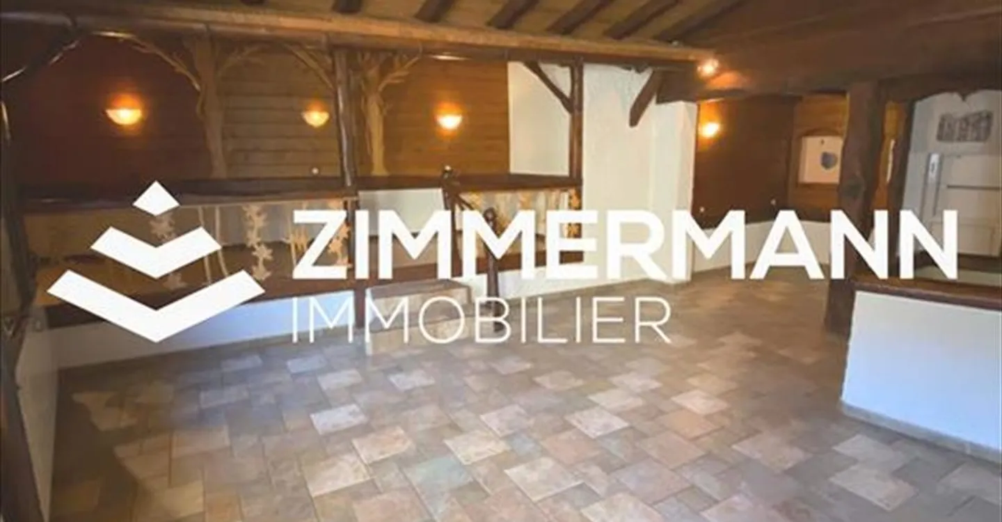 Mixed-use building for rent - Photo 4 of 11