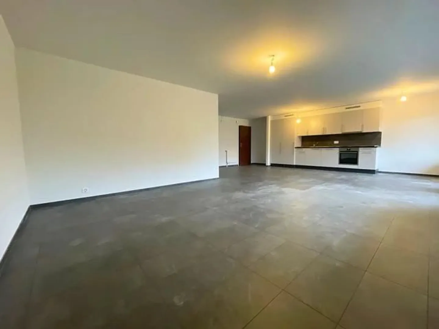 Renovated 3.5 room apartment on the 2nd floor - 1st rent offered - Photo 5 of 8