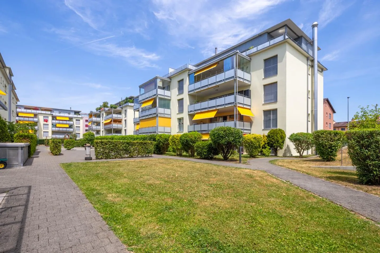 Bülach-West : Appartement en copropriété attrayant avec deux balcons - Photo 1 sur 6
