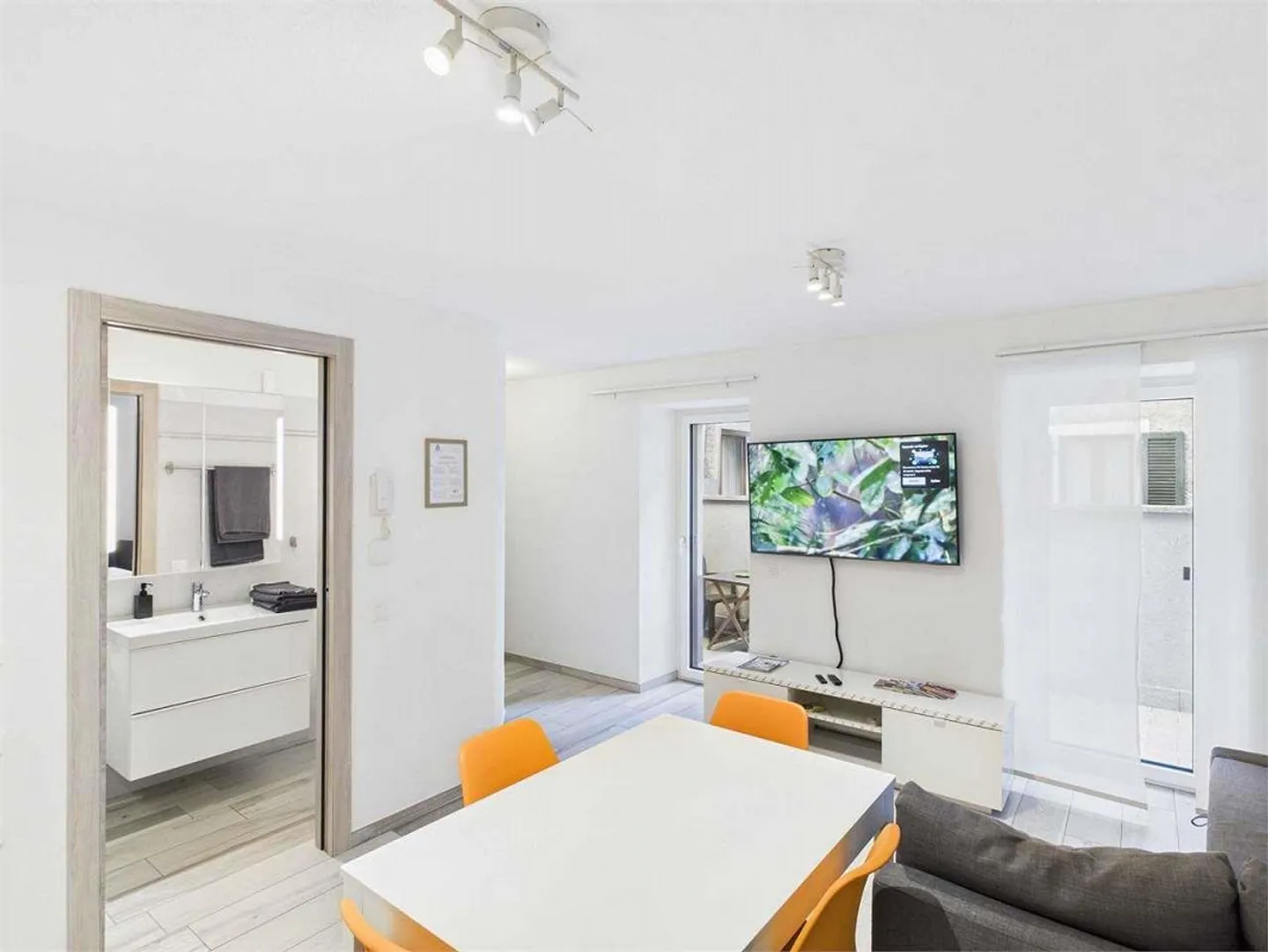Opportunité d'investissement : Appartement 2,5 pièces meublé à Lugano - Photo 3 sur 13