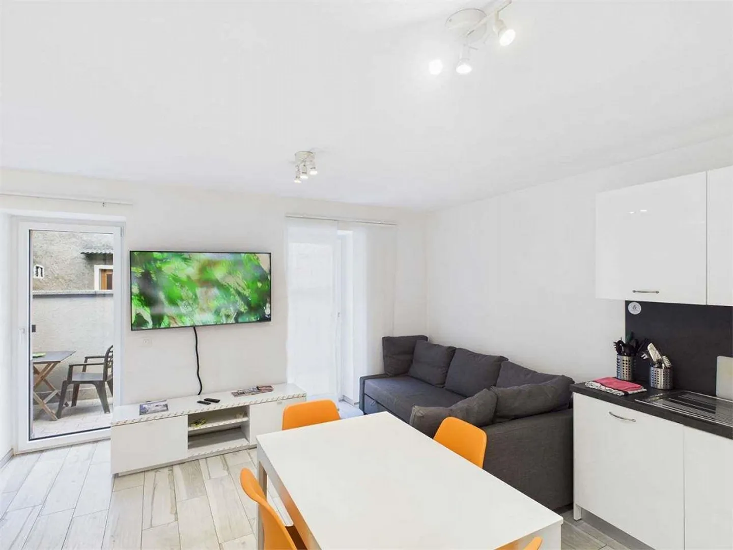 Opportunité d'investissement : Appartement 2,5 pièces meublé à Lugano - Photo 4 sur 13