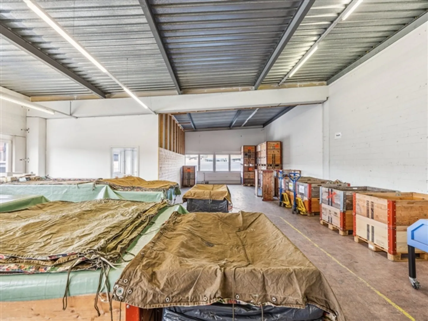 Spacious warehouse for rent in Knutwil - Photo 6 of 10