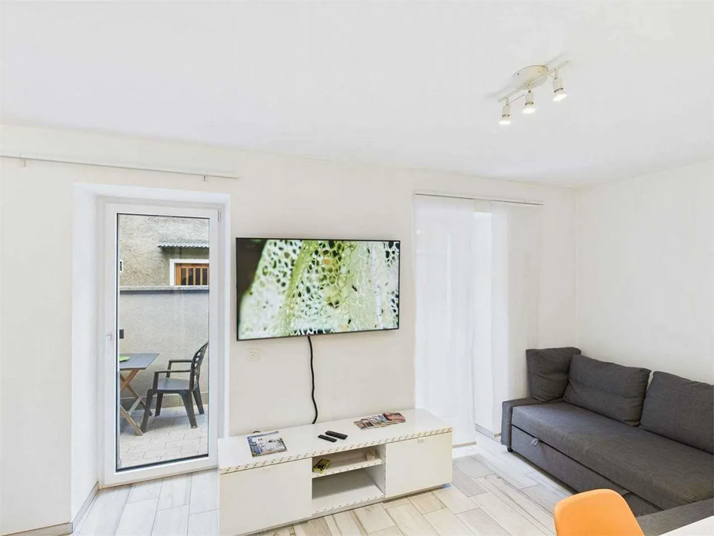 Opportunité d'investissement : Appartement 2,5 pièces meublé à Lugano - Photo 1 sur 13