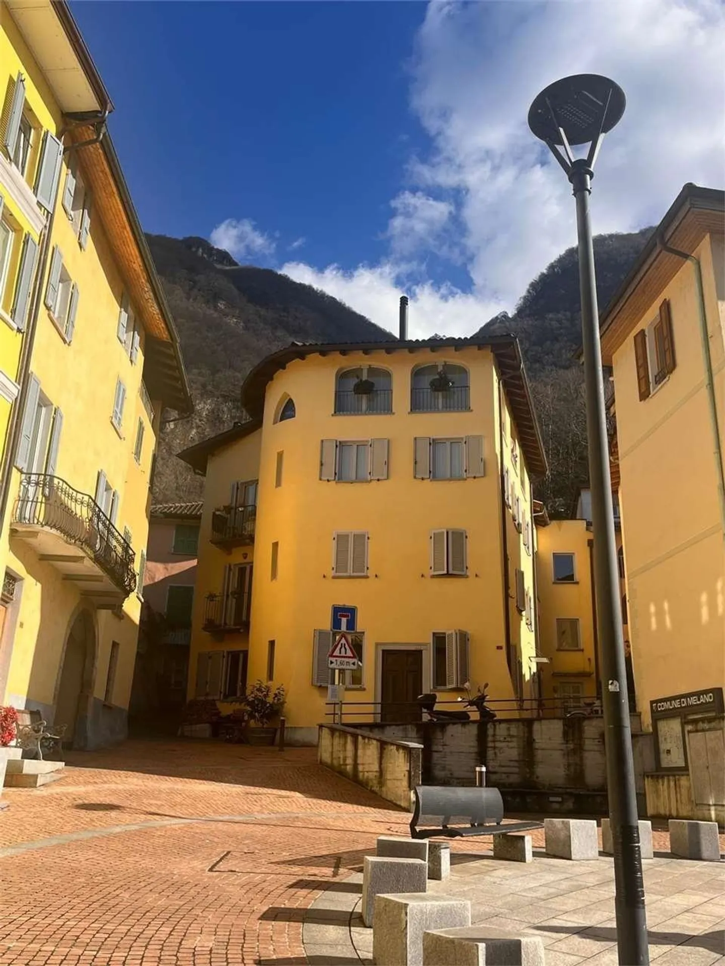 MELANO - Affittiamo un appartamento duplex di 4,5 stanze nel centro del paese - Foto 1 di 13