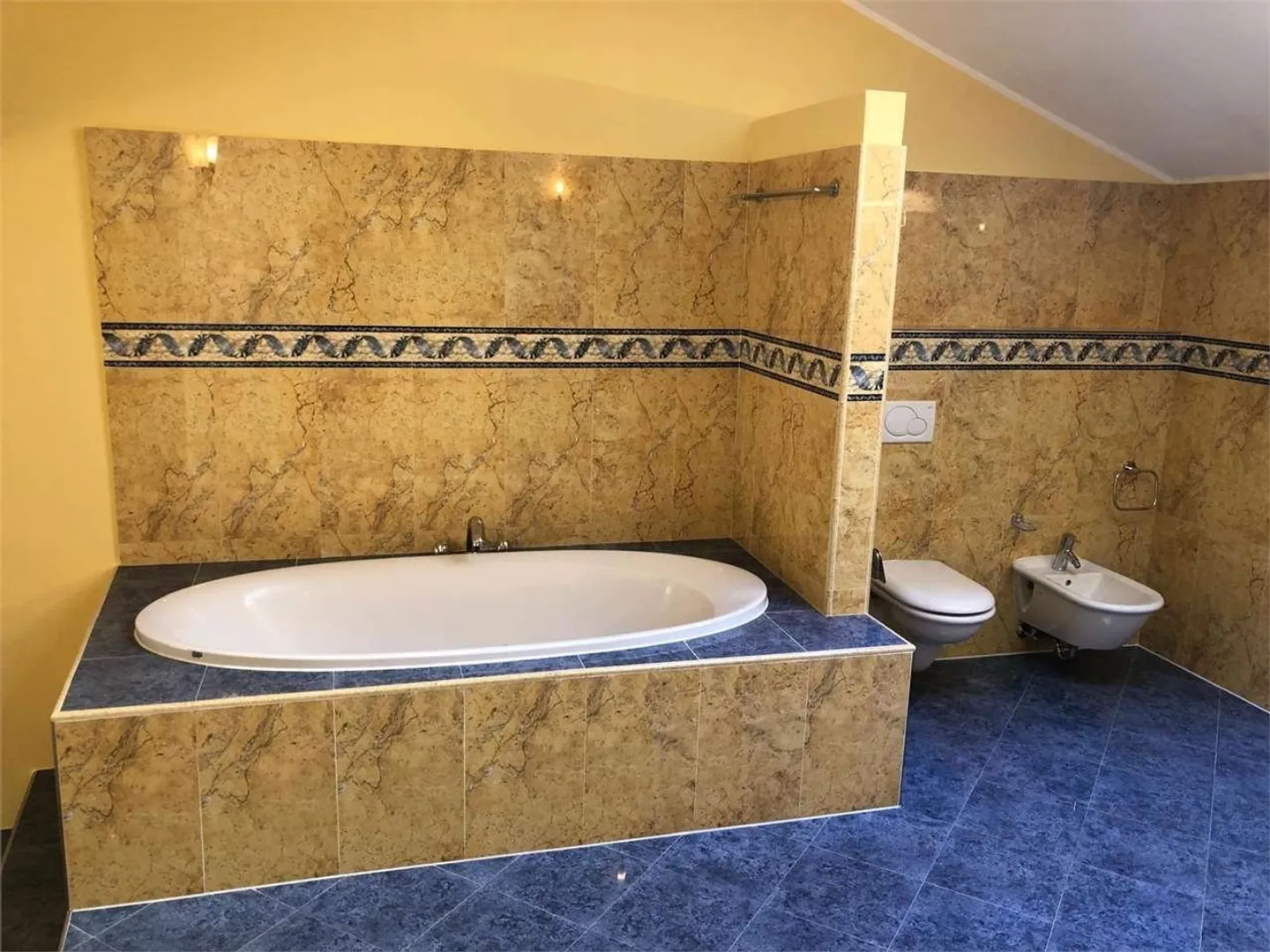 MELANO - Affittiamo un appartamento duplex di 4,5 stanze nel centro del paese - Foto 7 di 13