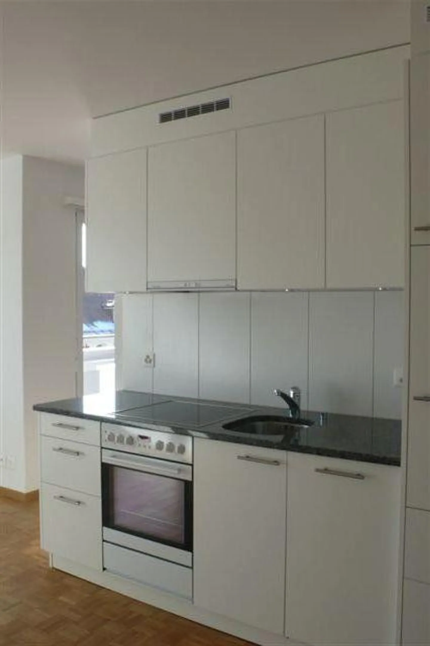 AFFITTARE SENZA CAUZIONE - Vivere in un vivace quartiere cittadino - Foto 2 di 5