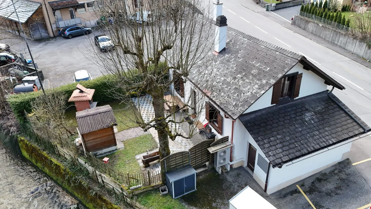 Charmante Maison Familiale à Moutier - Photo 2 sur 13