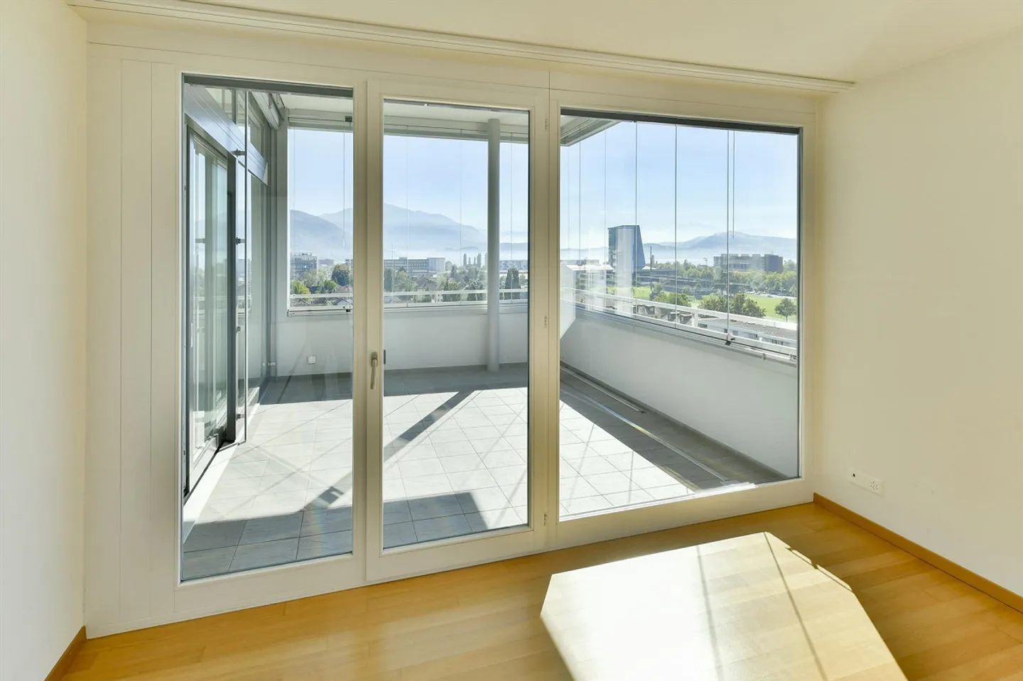 Feldhof Zug - 5.5-Room Attic Apartment - Photo 6 of 13