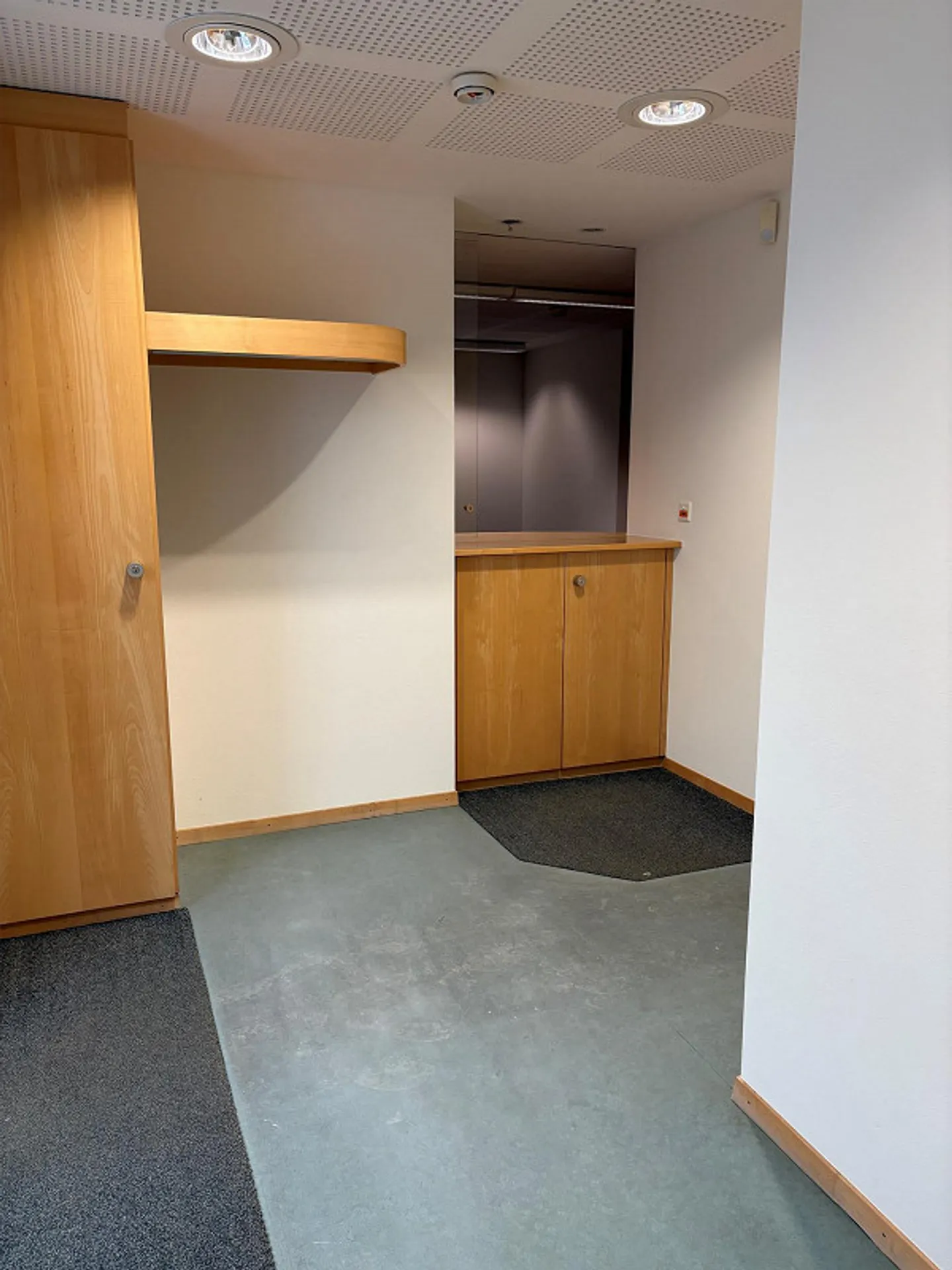 80 m² Spazio Ufficio - Posizione Centrale, Disponibile Immediatamente - Foto 3 di 8