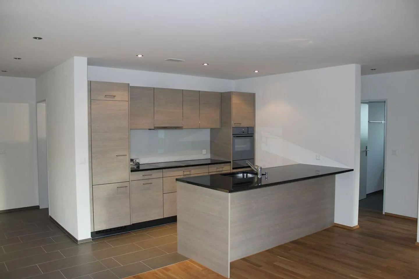 Your new home in Heerpark - modern 3.5 rooms with balcony - Photo 2 of 13