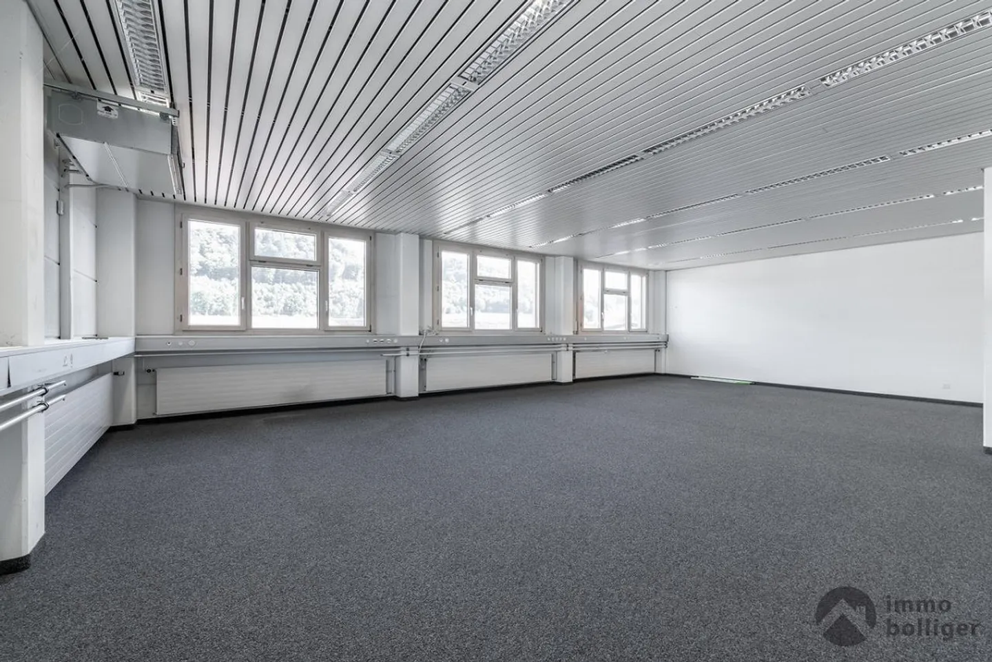 Espace commercial facilement accessible à louer à Oberentfelden - 70 m² - Photo 1 sur 7