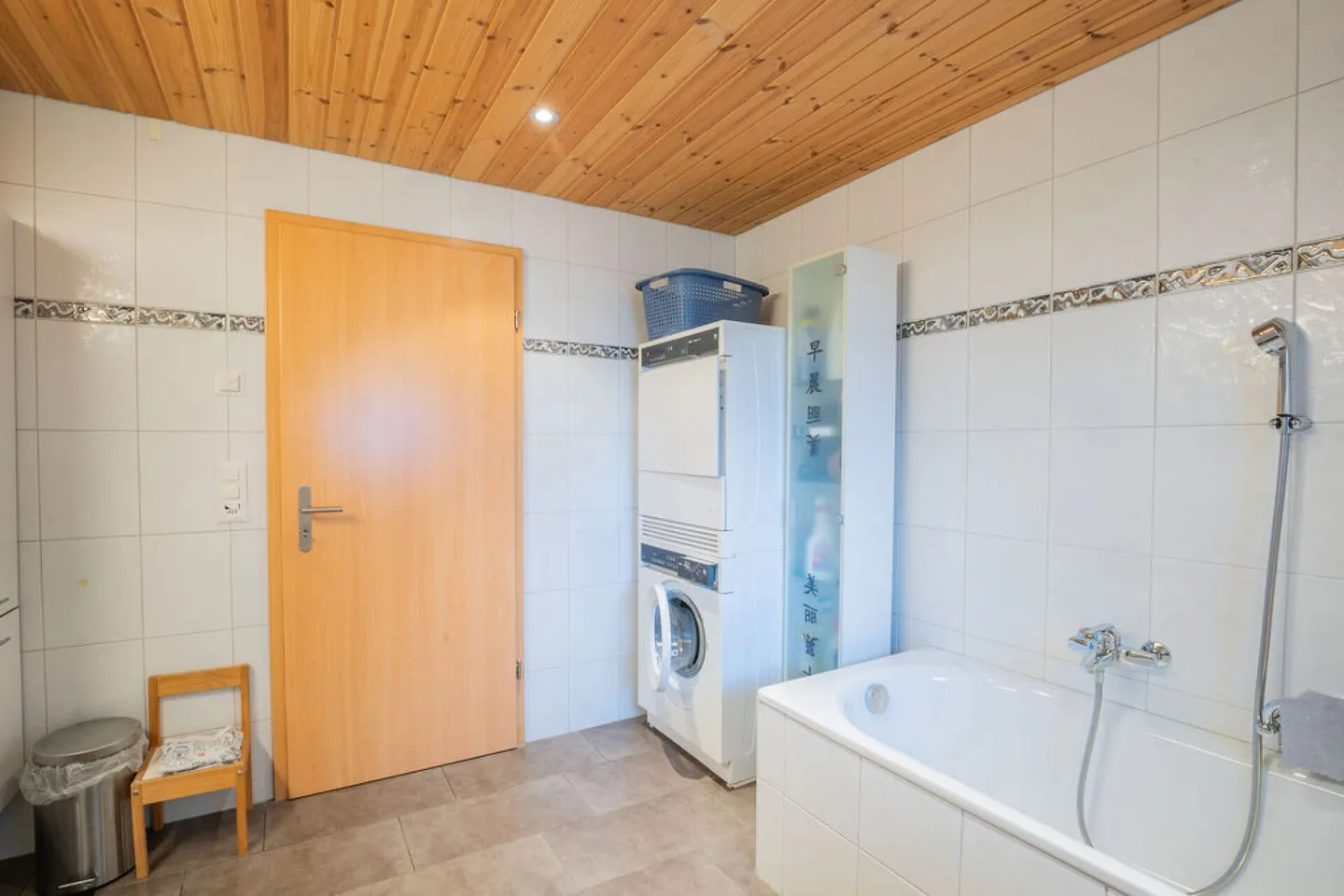 Attractive rental properties in the village center of Unteriberg! - Photo 17 of 19