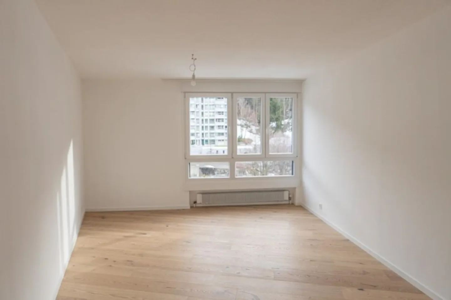 Charming 4.5-room apartment, 8th floor including underground parking (completely renovated) - Photo 5 of 13