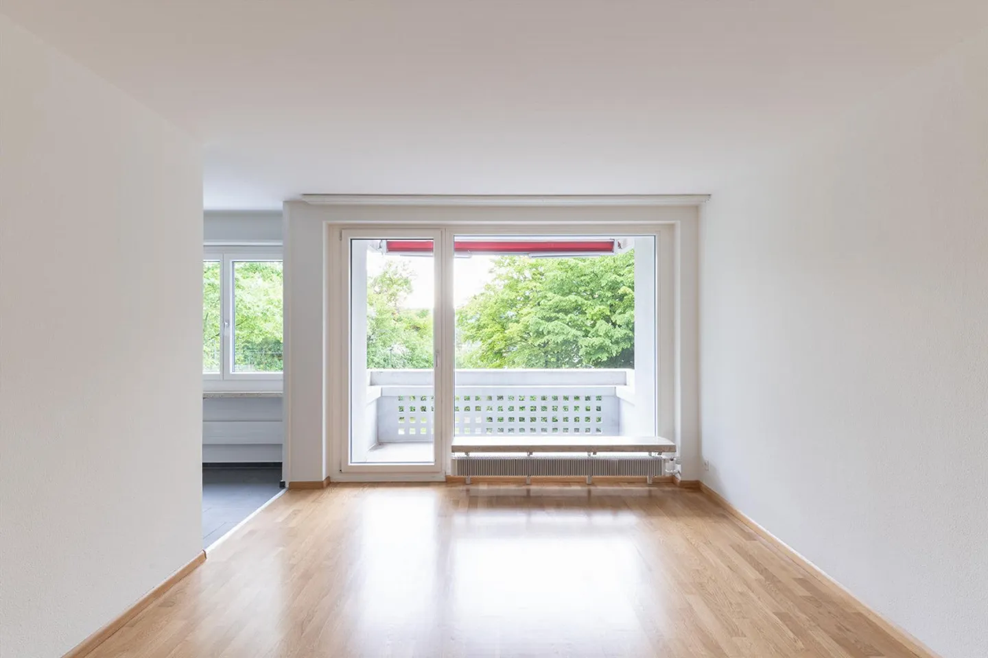 Quiet, renovated 4.5-room apartment 76m2 near public transport - Photo 8 of 12