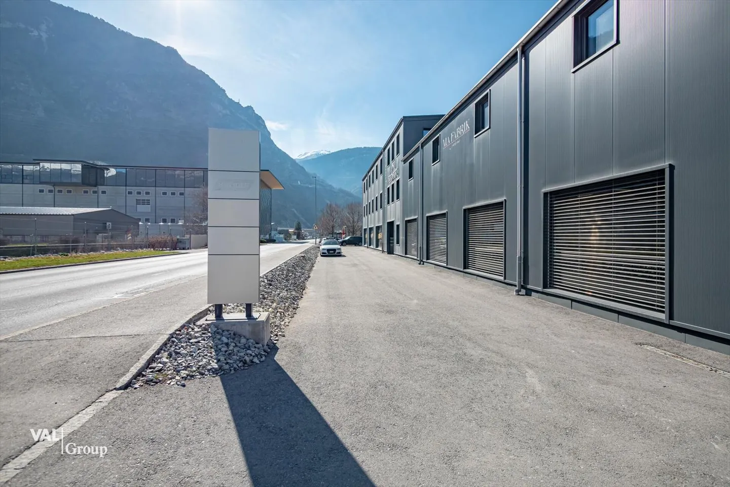 Moderne Gewerbehalle mit attraktiver Rendite - Foto 11 von 12