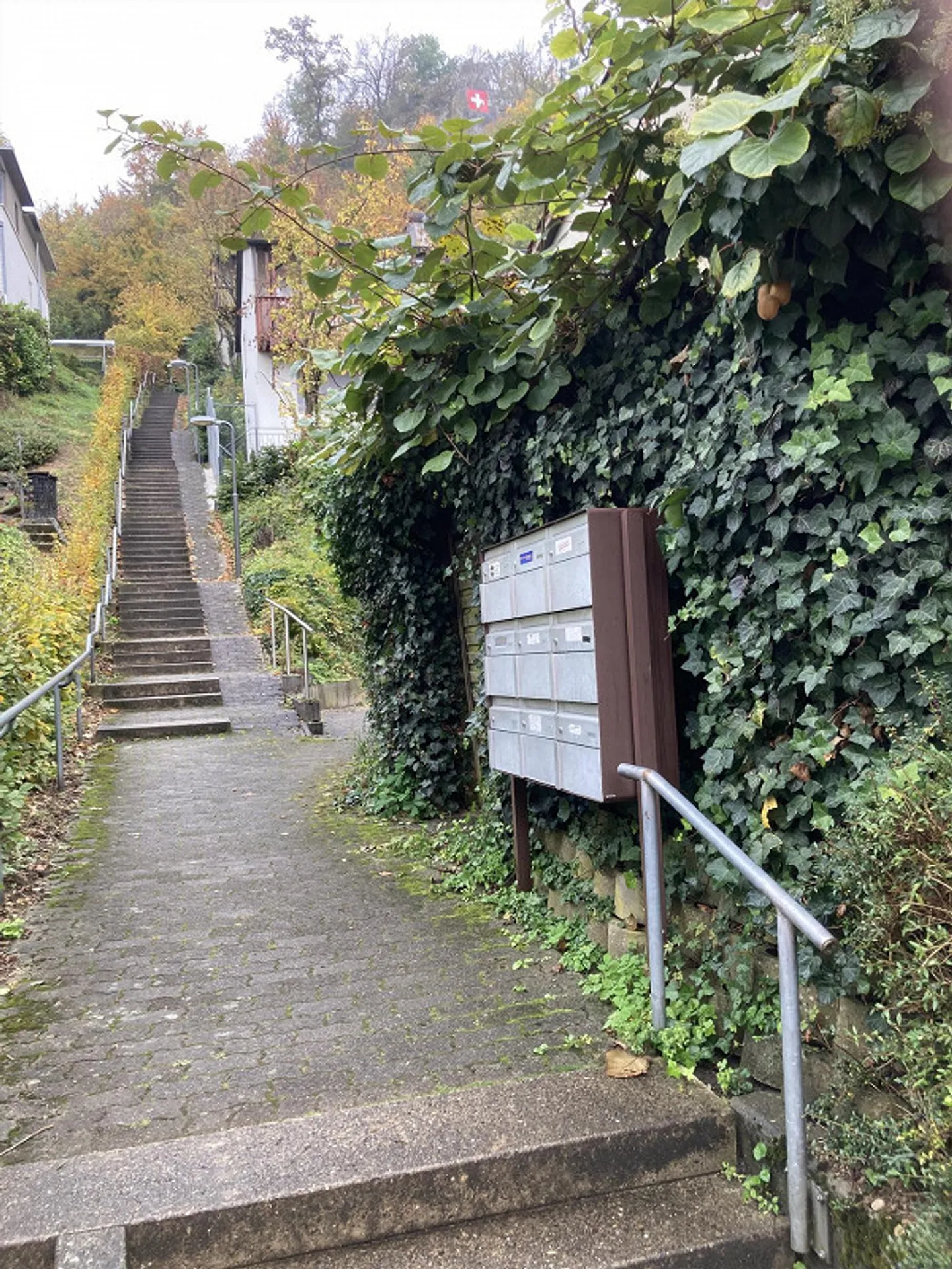 5.5 Zimmer Einfamilien Eck - Reihenhaus - Foto 2 von 12