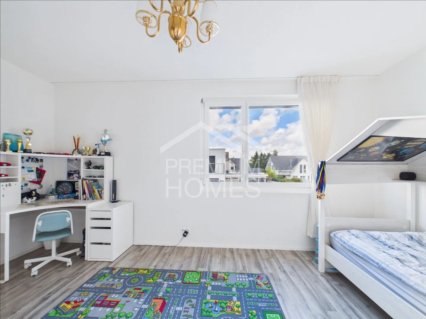 Space for Family, Peace, and Joy of Living - Photo 7 of 11