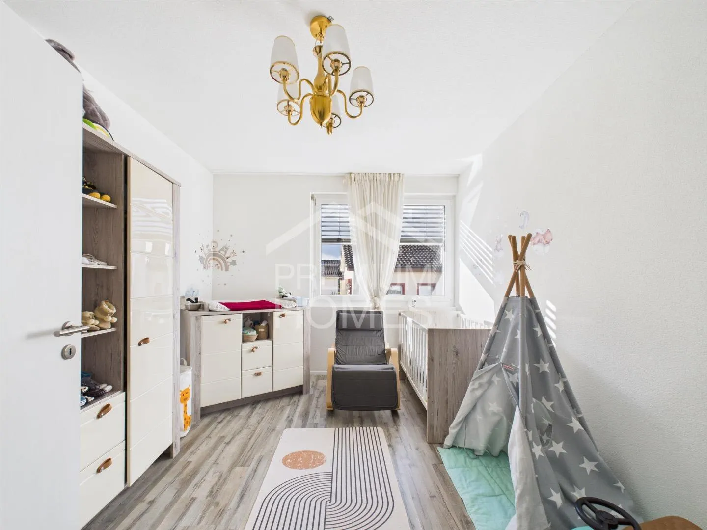 Space for Family, Peace, and Joy of Living - Photo 8 of 11