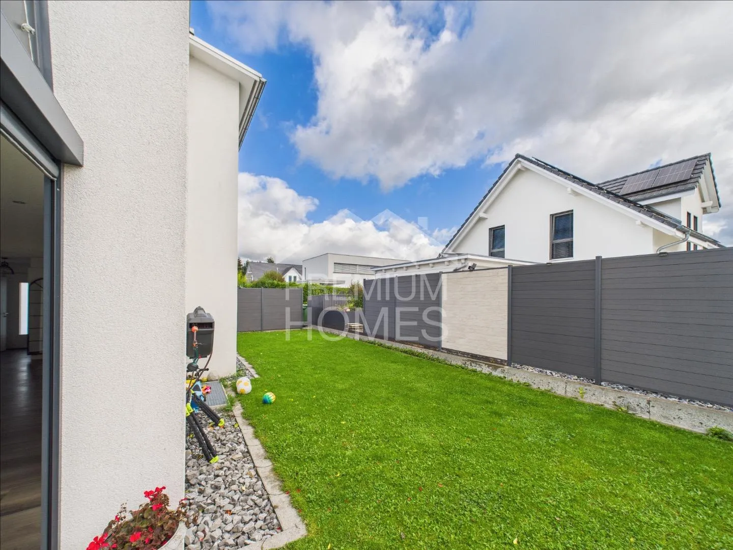 Space for Family, Peace, and Joy of Living - Photo 10 of 11