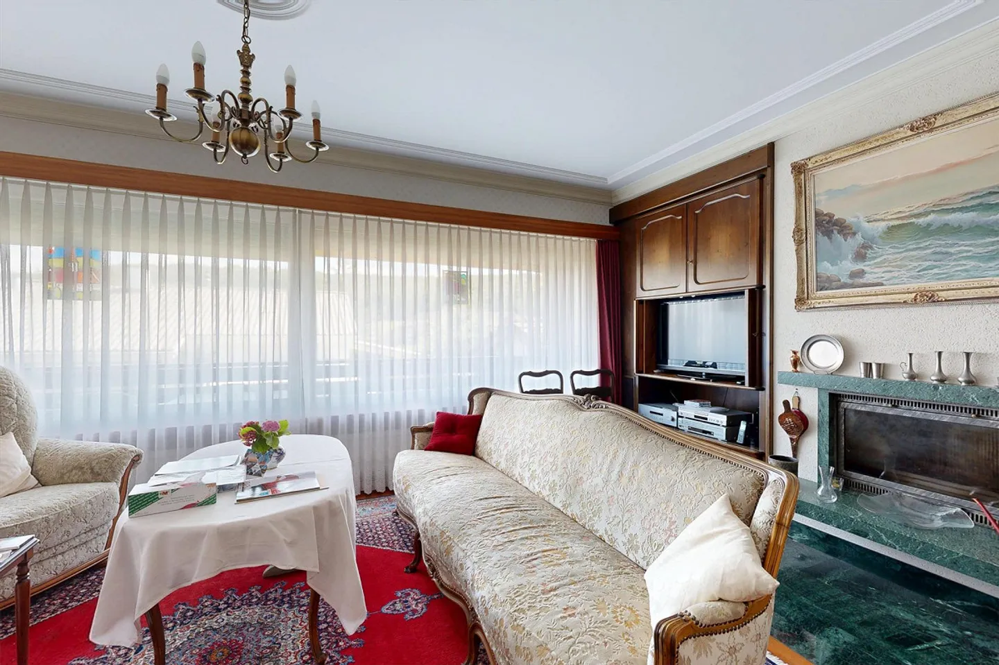 Casa unifamiliare con offerte di spazio versatili - Foto 2 di 8
