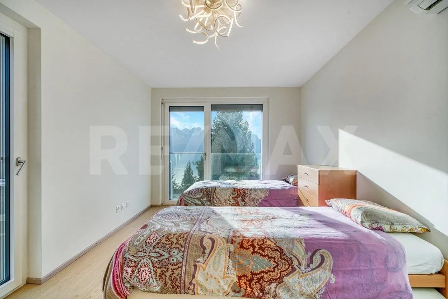 Vista panoramica eccezionale sul Lago di Ginevra | Appartamento di lusso di 4.5 locali a Chernex - Foto 5 di 7