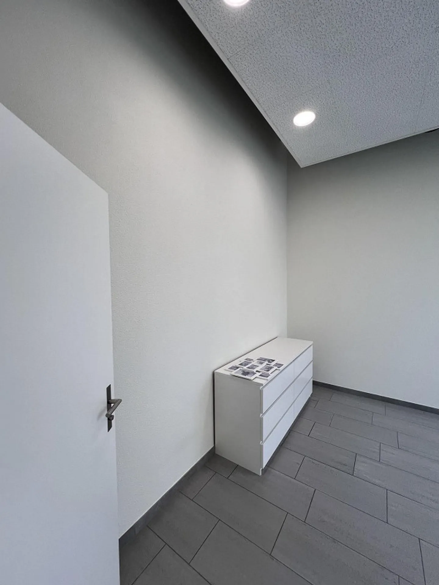 Bright Beauty/Studio Room with Display Window & Parking in Eschlikon TG - Photo 3 of 8