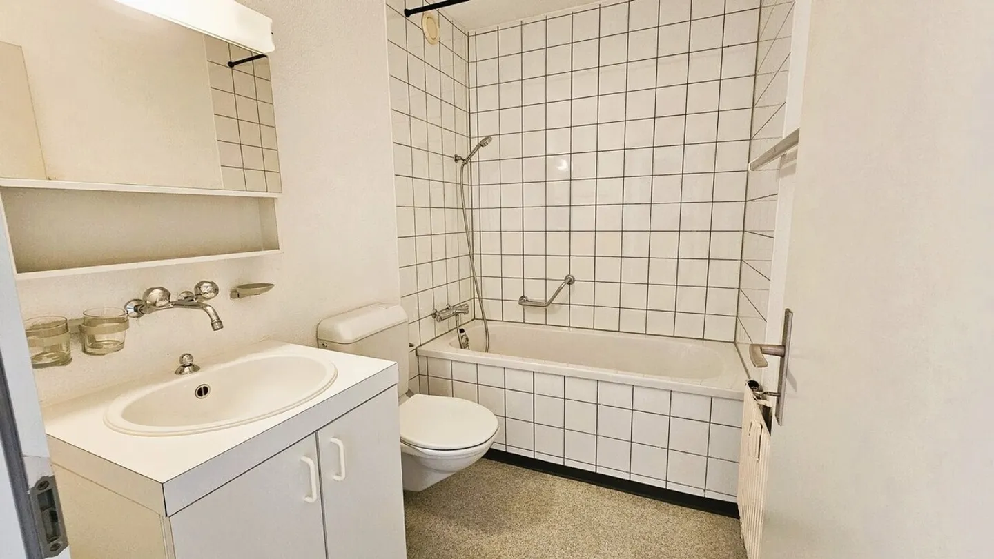 Apartment for rent - Photo 8 of 9