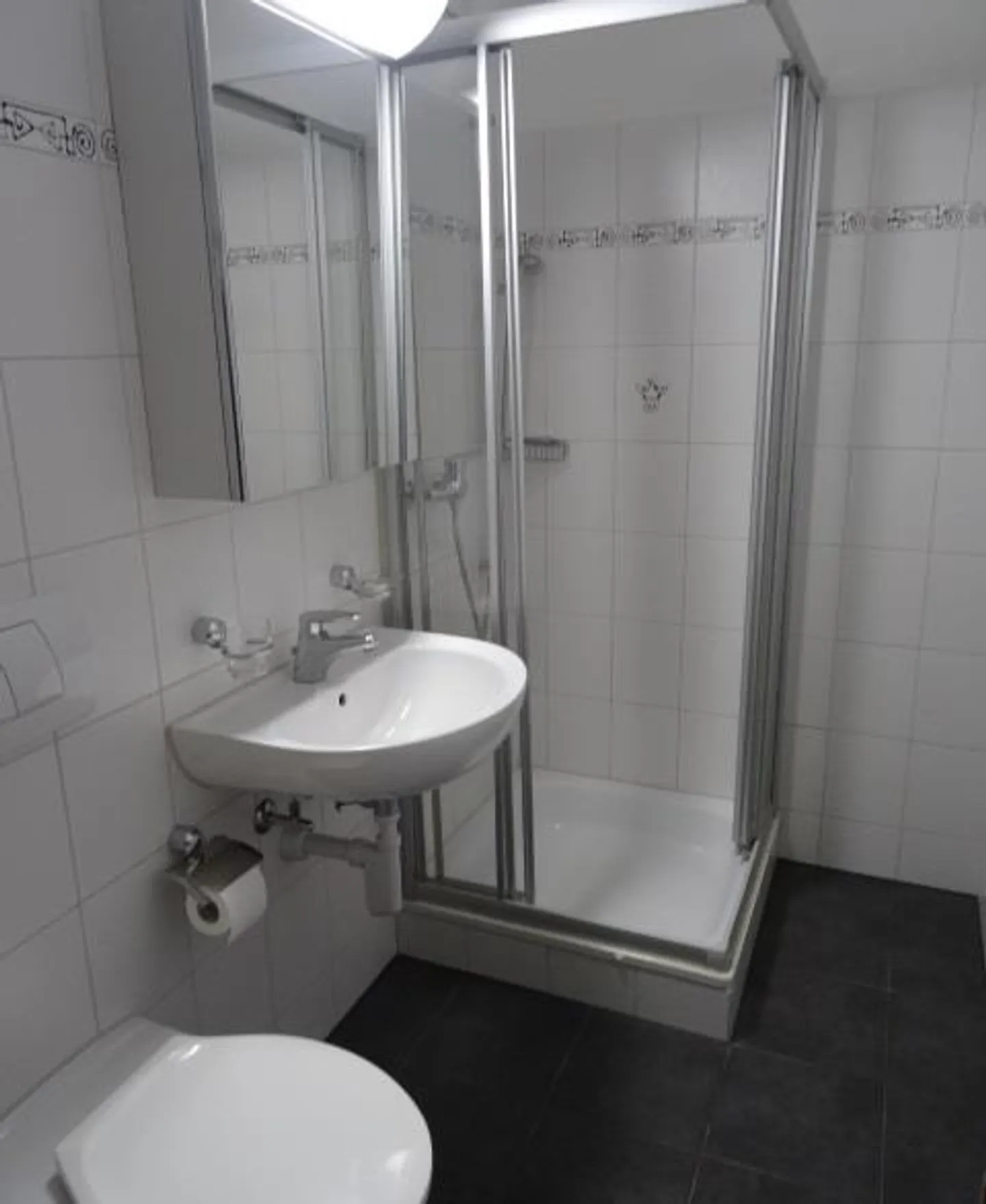 grosszügige 4.5 Zimmer-Wohnung mit wunderschöner See- und Bergsicht - Foto 7 von 8