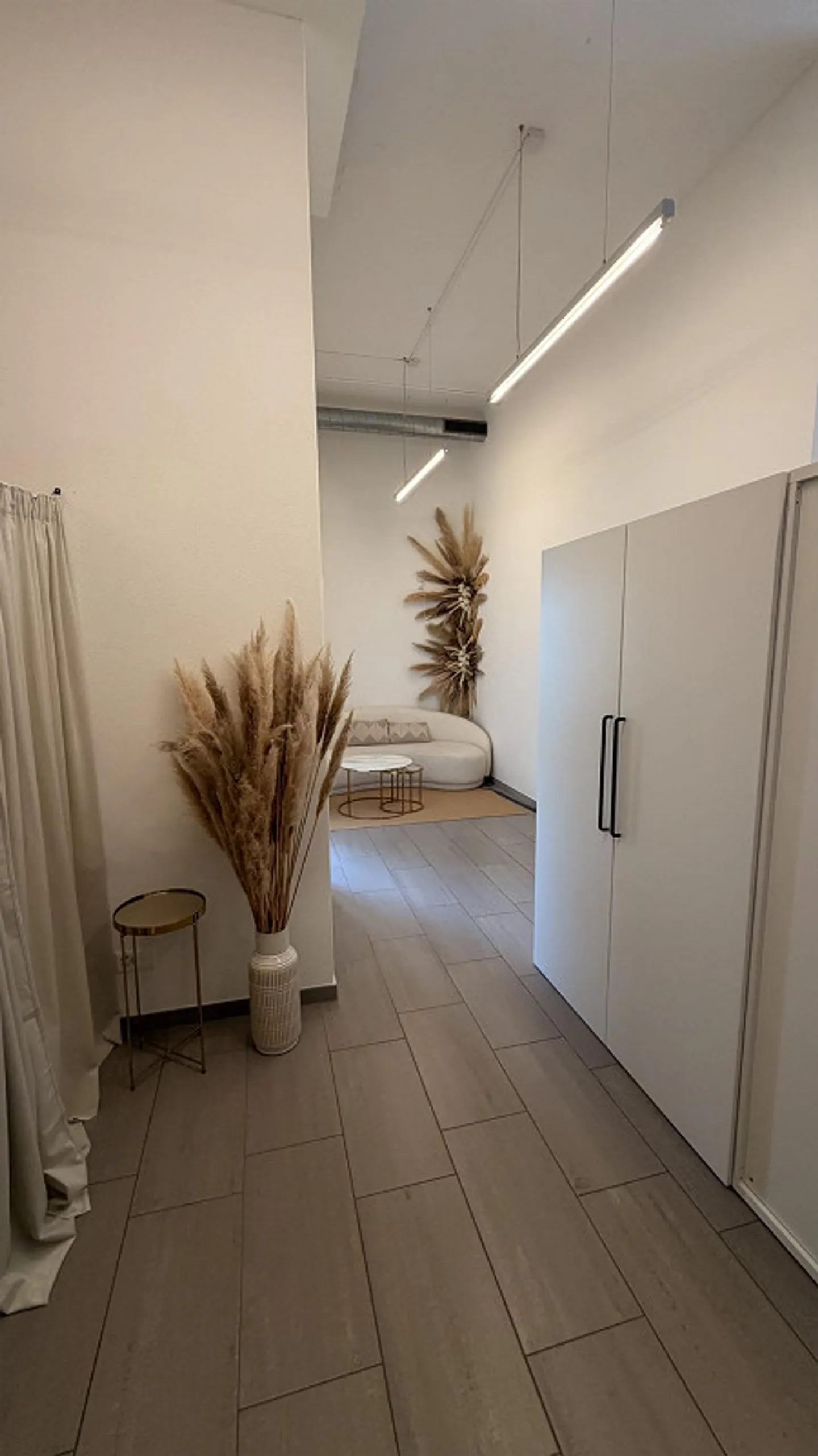 Bright Beauty/Studio Room with Display Window & Parking in Eschlikon TG - Photo 8 of 8
