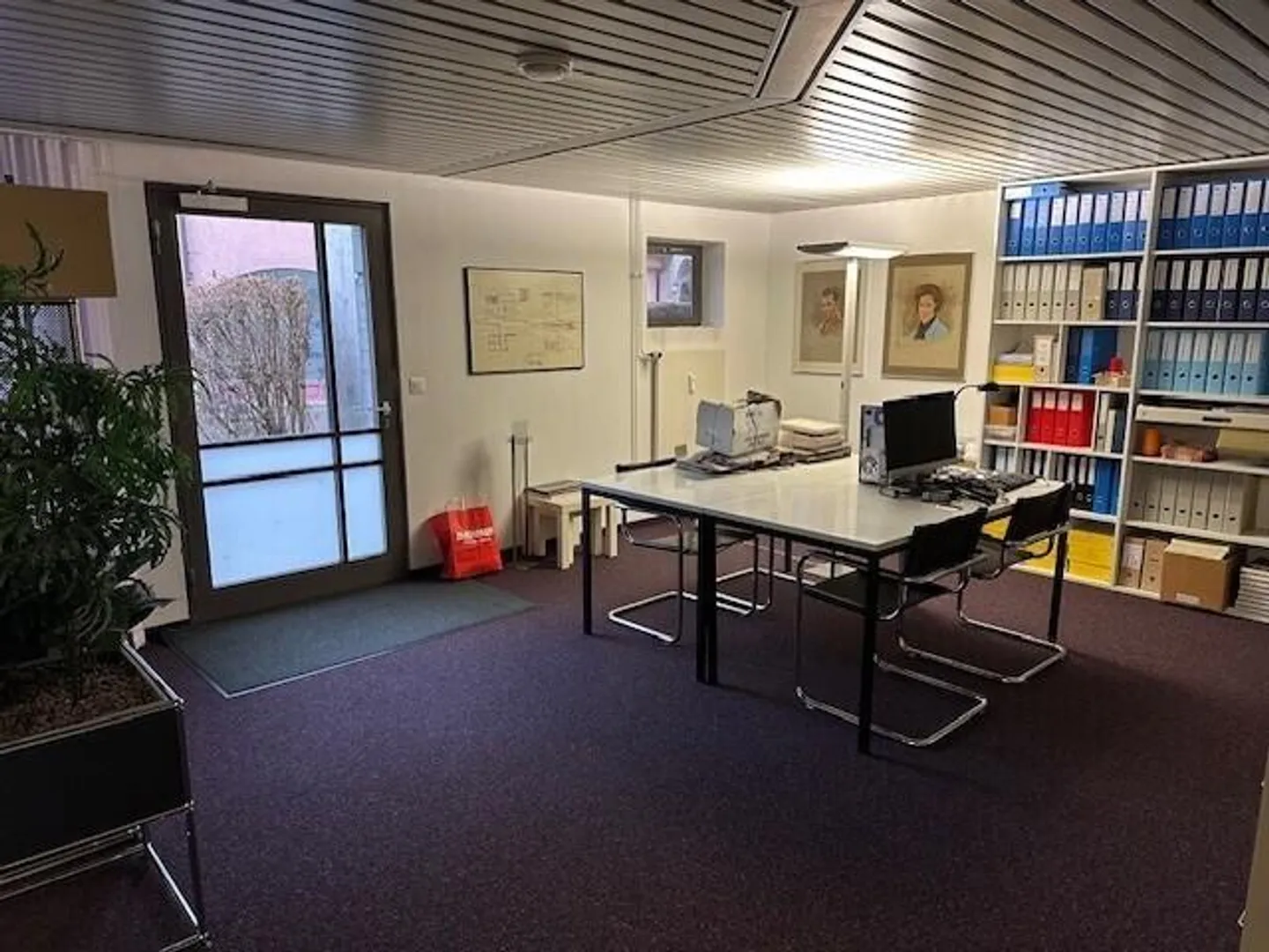 Commercial space on one level of 71 m2 - Photo 1 of 4