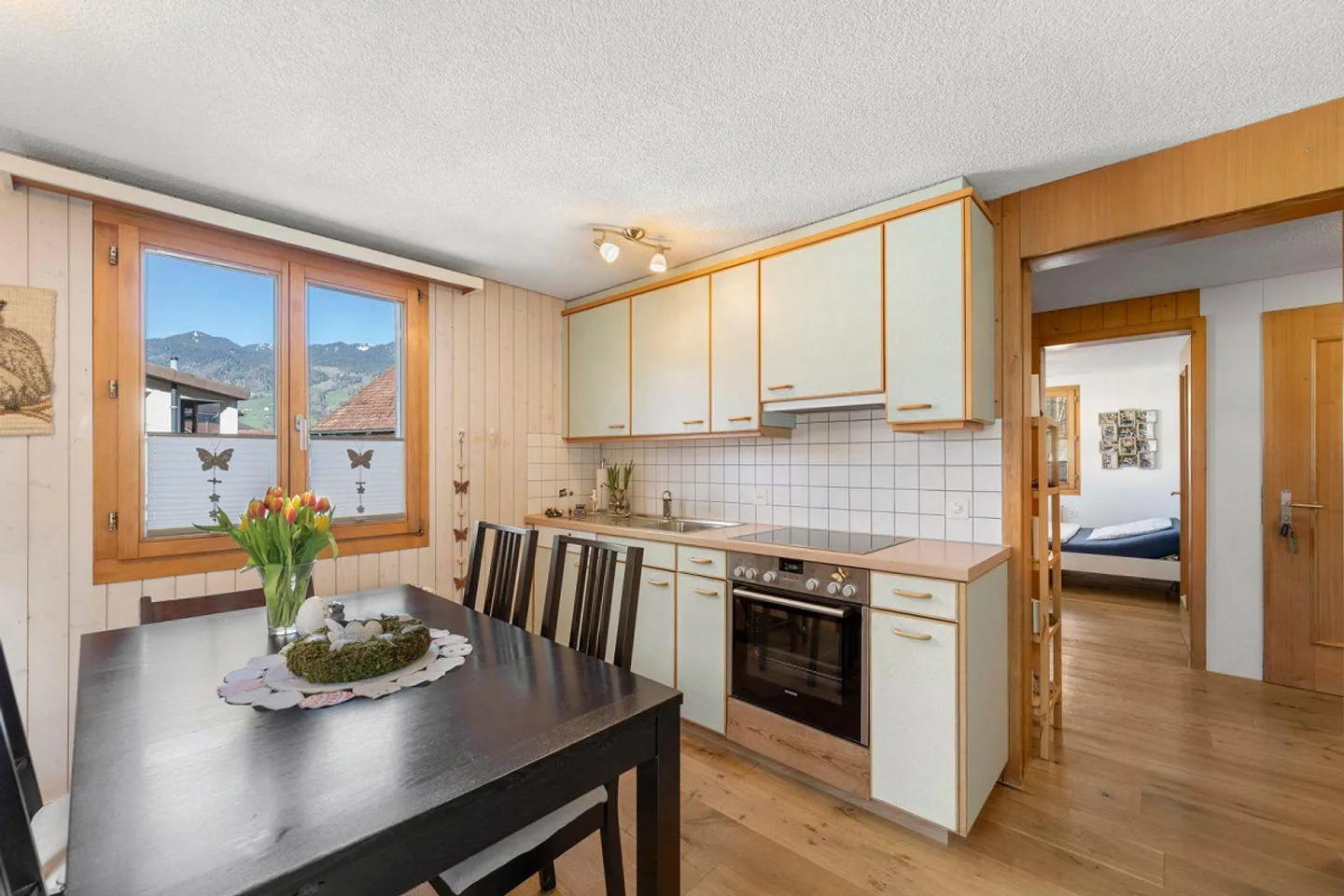 Charming Village Jewel - Photo 6 of 9