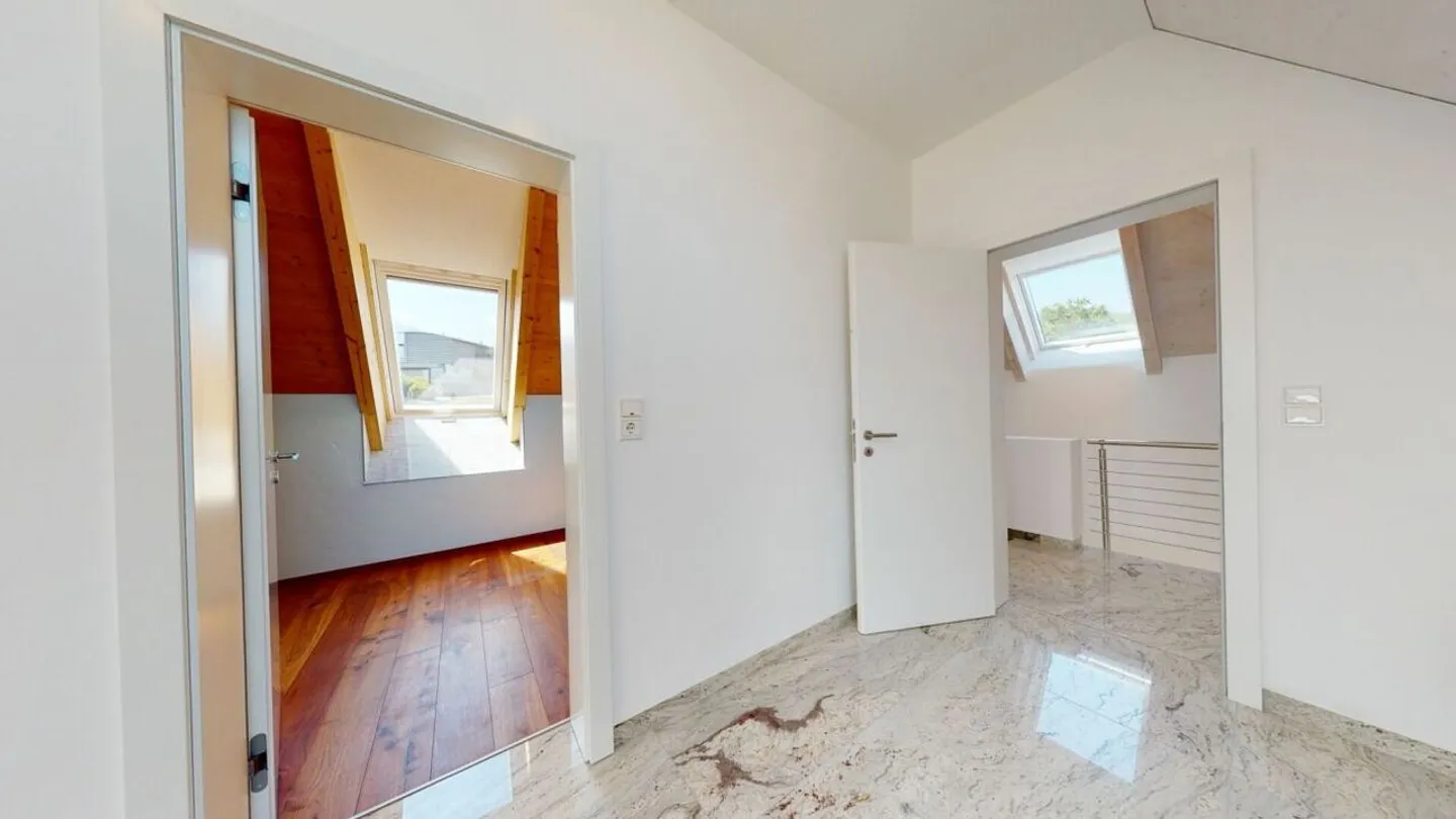 Appartamento 4 stanze in una metà di villa - Foto 6 di 11