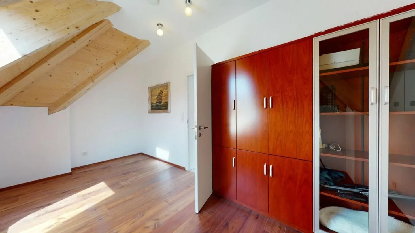 Appartamento 4 stanze in una metà di villa - Foto 8 di 11