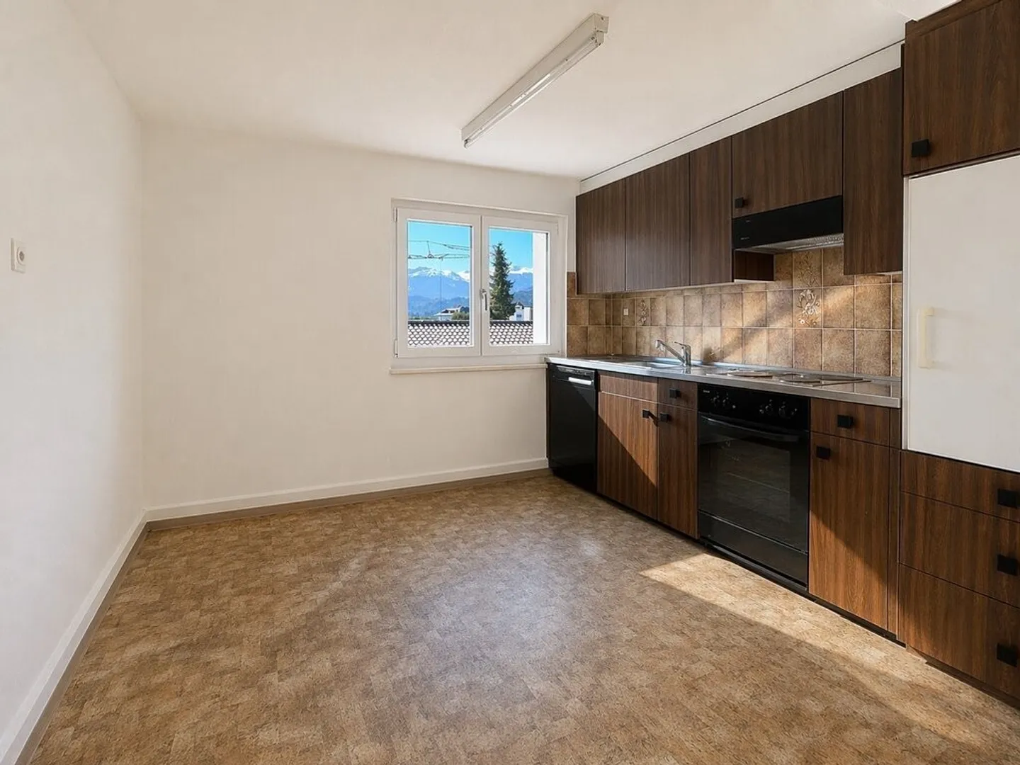 3.5 Room Attic Apartment - Photo 2 of 8