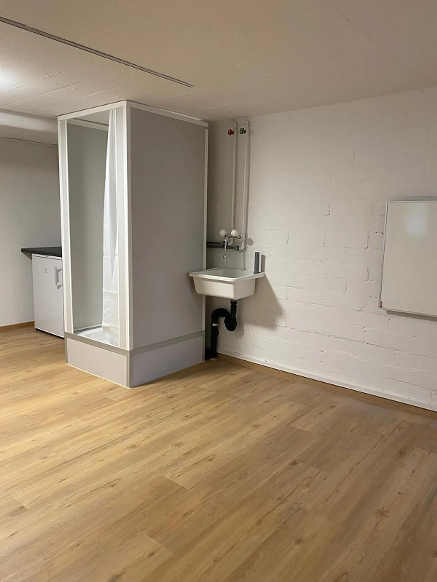 Spazio commerciale attraente in affitto a Ostermundigen - Foto 2 di 5