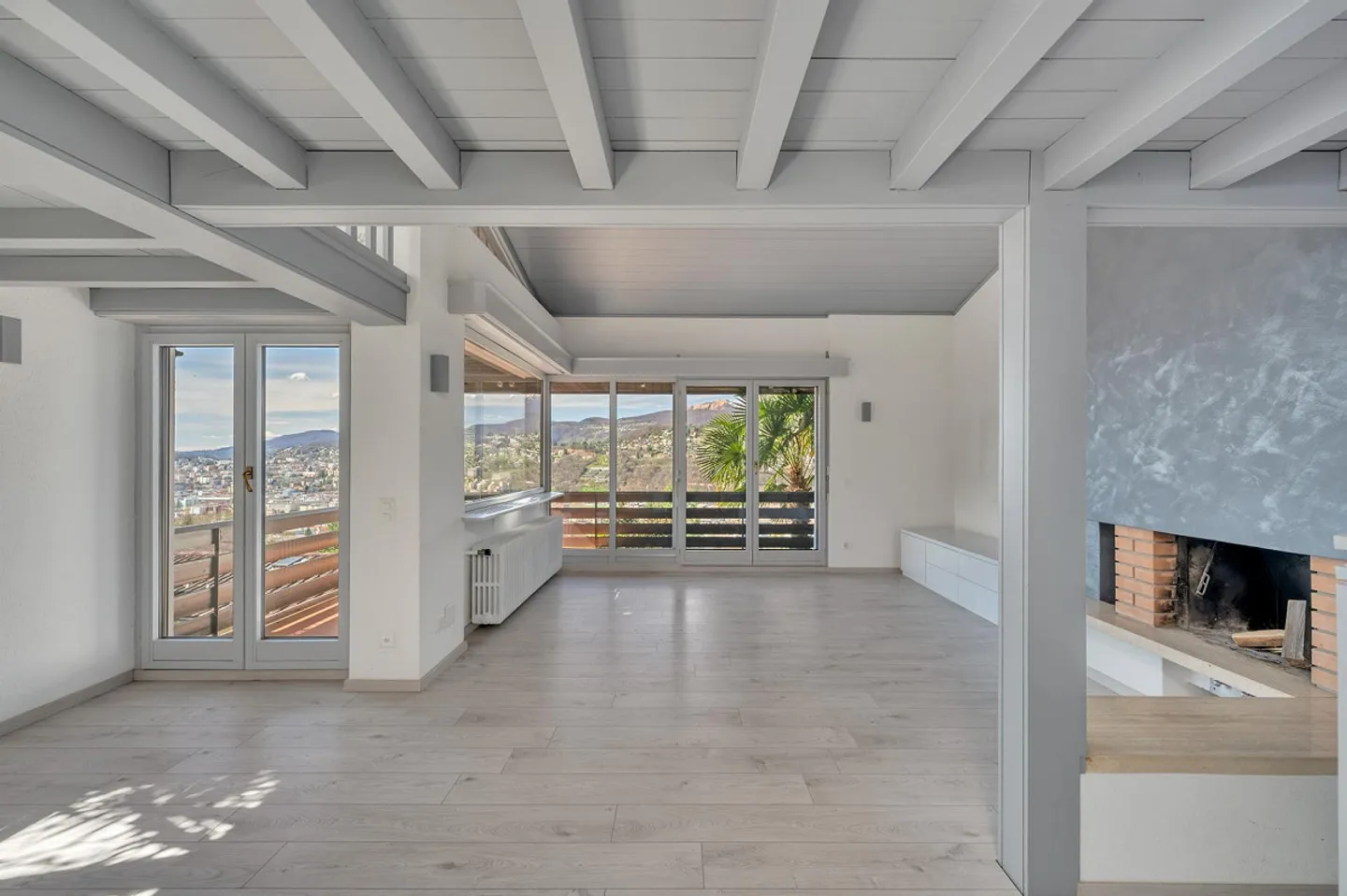 VILLA 5.5 ROOMS WITH CITY AND LUGANO LAKE VIEW - Photo 11 of 13