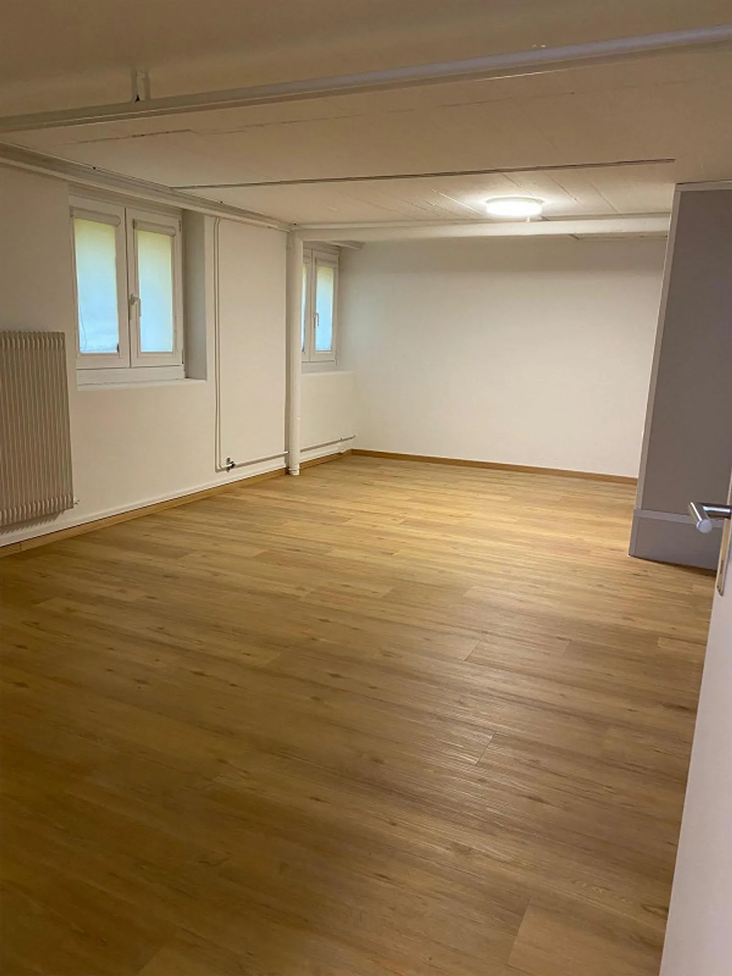 Spazio commerciale attraente in affitto a Ostermundigen - Foto 1 di 5