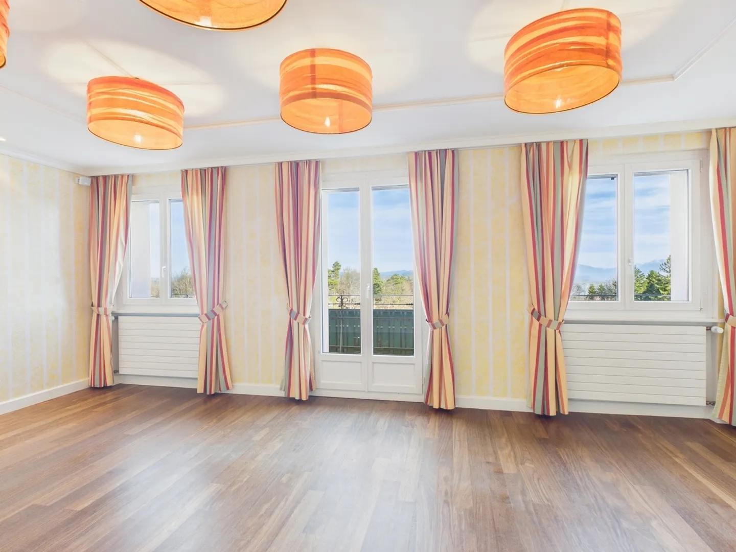 Vie exclusive à Stallikon - Appartement moderne de 4,5 pièces avec vue sur le lac de Zurich - Photo 1 sur 13